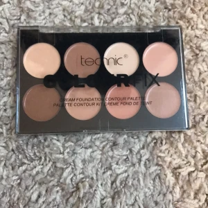 Cream foundation contoure palette - Är orörd och i bre skick