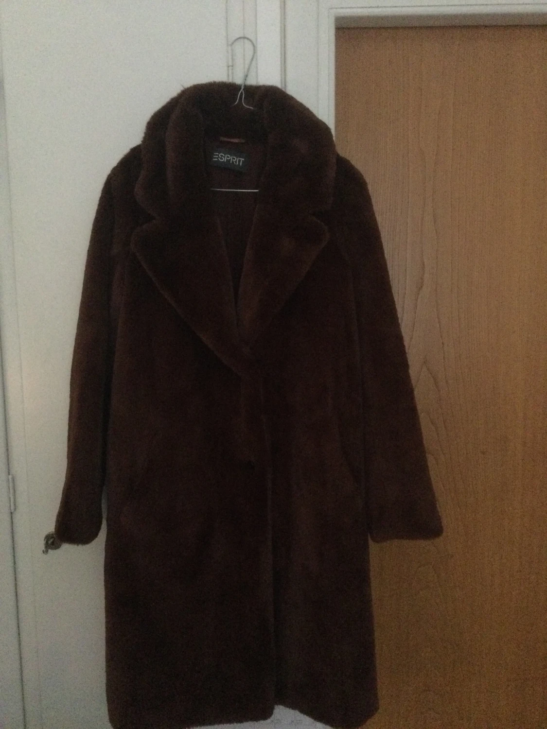 ESPRIT brun fuskpäls 
