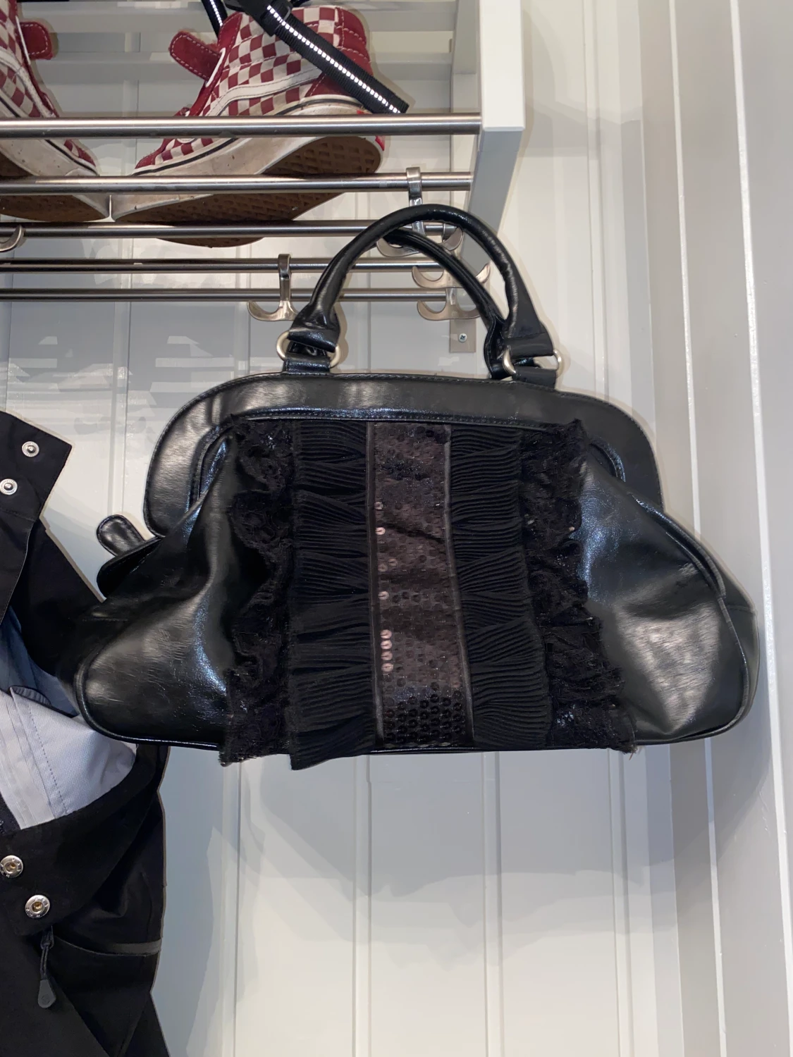 Coolaste svarta väskan!