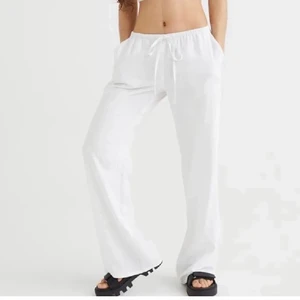 Hm linnebyxor  - Någon som vill byta dessa slutsålda linnebyxor från hm i storlek S till xxs eller xs❤️ 