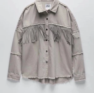 Jacka med fransar - Knappt använd så mycket gott skick! 