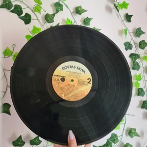 Stor skiva ✨️✨️Gratis frakt - En stor serie skiva som jag säljer för 30 kr