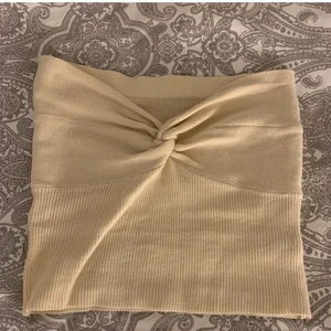 stickad topp!! - Stickad topp ifrån shein. Nypris 89kr+frakt. 