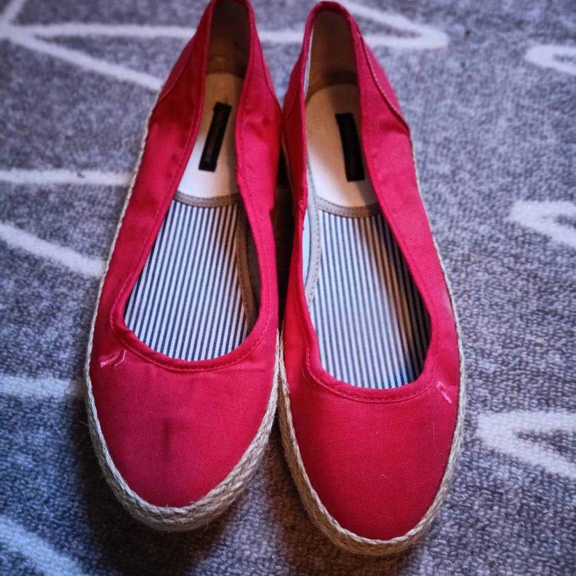 Helt nya espadrilles peak performance.