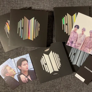 VILL SÄLJA - 3 compact albums med hobi och tae postcard, inga photocards inkluderade.   utan postcard: 166 kr med spårbar frakt inkluderat!  med postcard: 200 kr med spårbar frakt inkluderat!   tillgänglighet album:  ✅✅✅   tillgänglighet postcards:  hobi - ✅ tae - ⏳ 