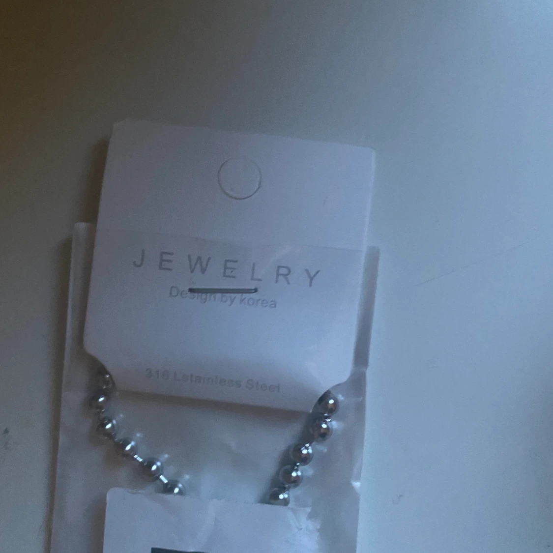 Halsband med fjärils motiv - 91