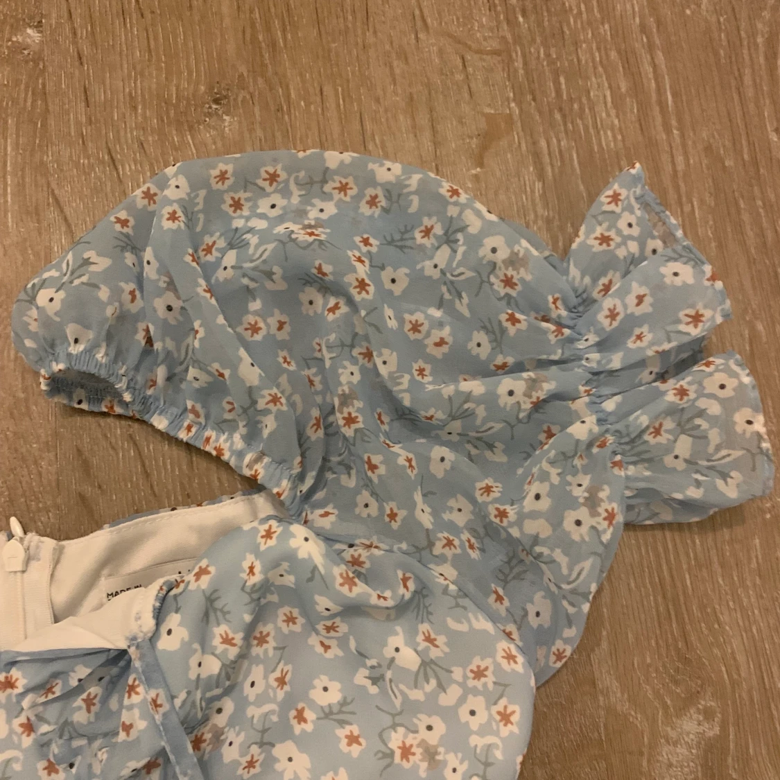 blommig klänning - 90