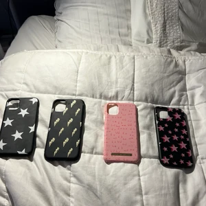 iPhone skal - Säljer mina 4 iPhone skal till iPhone 11 då jag har skaffat en ny mobil! Alla är hela och har Inge repor