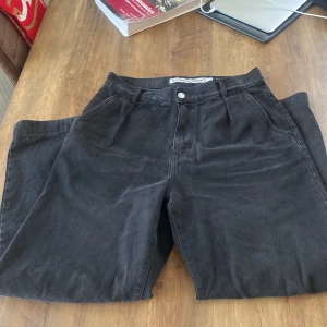 Schnaydermans jeans - Feta jeans från schnaydermans, uppsydda lite för att passa mig. Men bara att spreta upp för original passform