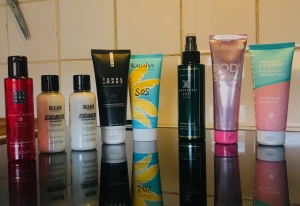 Hår- och kroppsprodukter - Allt nytt o oanvänt, bodylotion, bodyoil, saltvattenspray, peeling för hårbotten, schampo o conditioner,bodyscrub, mostly Fullsize