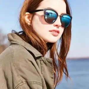 Quay solglasögon i modellen ” My girl”. Jättebra skick och knappt använda. Köpta på Åhléns.