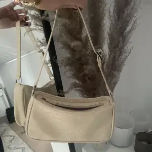 Beige fin axelväska från monki i nyskick 🤍 150kr exklusive frakt 