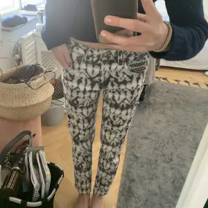 Så så coola Jeans från Isabel marant pour H&M. 🥰