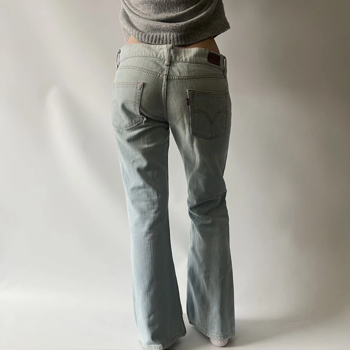 Ljusblå jeans  - 91