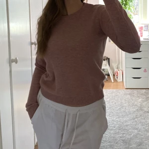 Stickad tröja - sååå fin stickad tröja från Jacqueline de Yong 💞💞 skriv för fler bilder!