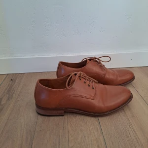 Ten Points skor - Nästan aldrig använda. Storlek 40. Riktigt läder.