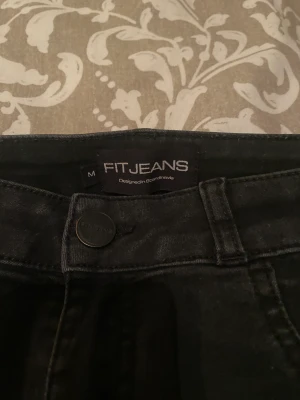 Fina jeans  - Hejsan nu säljer jag ett par fina jeans  