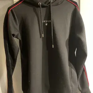 Tröja från siksilk storlek 36,  150kr  