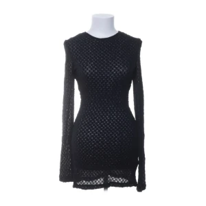 Intressekoll 💖 - Intressekoll på jätte snygg klänning. Använd 1/2 gånger, Skicka meddelande för bild med klänningen på.