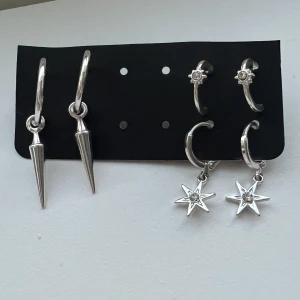 Örhängen - Helt oanvända. 1 par för 20kr alla för 55kr. Säljer då de inte kommer till användning. Köpare står för frakt som ligger på 15kr