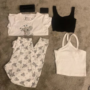 Fina kläder till bra priser! - Allt är bara testat Linnen köpta för ca 200kr styck strl xs, säljer 🖤50kr 🤍100kr Pyjamas sett strl S, köpt för 400kr säljer för 200kr Väska köpt för 400kr, säljer för 250kr. Örhängen aldrig provade, köpta för 350kr säljer för 65kr Kortetui säljer för 50kr