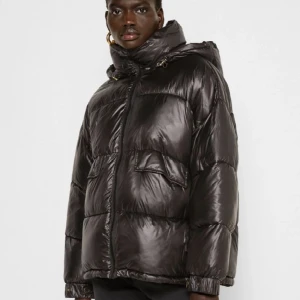 Vinterjacka - Köpt från Zalando för ca 2800kkr