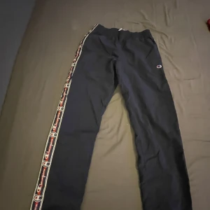 Champions byxor - Champions byxor inte så bra skick storlek S 
