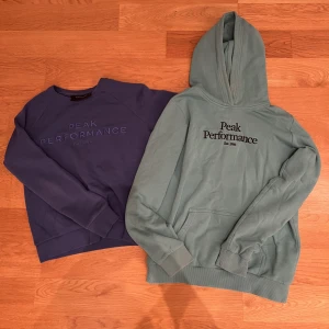 Peak performance  - Två tröjor från peak performance i väldigt fina färger. Använda men ändå bra skick. Båda för 150kr men 1 för 80kr. Köparen står för frakten❣️