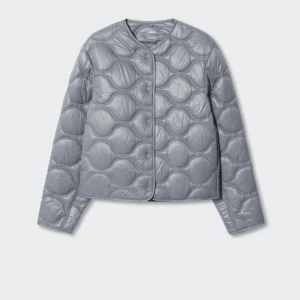 Mango jacka  - Säljer gärna denna helt nya jacka från mango i xxs.Hör gärna av er om ni är intresserade! 