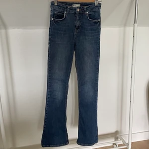 Bootcut jeans från Gina Tricot  - Bootcut high waist jeans från Gina Tricot 