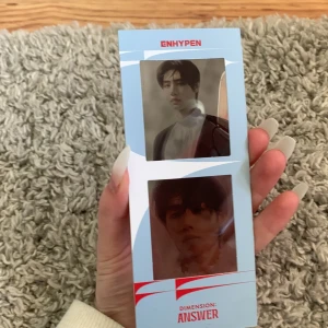 Enhypen  - Säljer ett bokmärke från Enhypens album. Skriv om man vill ha fler bilder^^ frakten är 14 kr 