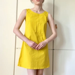 Gul 60s klänning - En vintage gul 60-tals klänning. Aldrig använd💛 Twiggy vibes 
