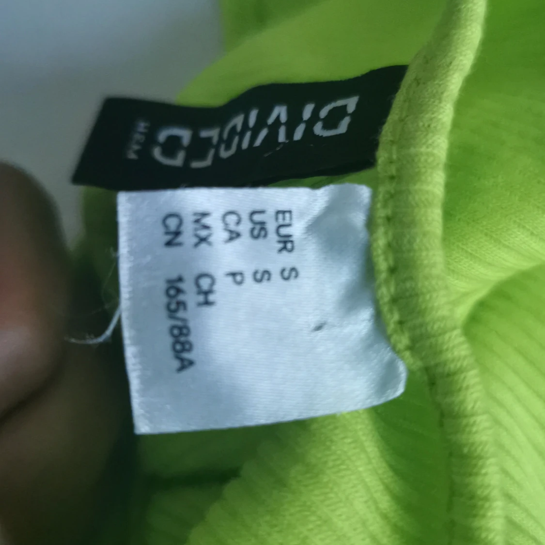 Ljus grön tröja storlek s