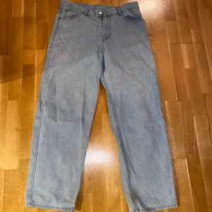 SWEET SKTBS byxor - Sköna baggy byxor från sweet sktbs. Storlek S. Köpta för 600kr