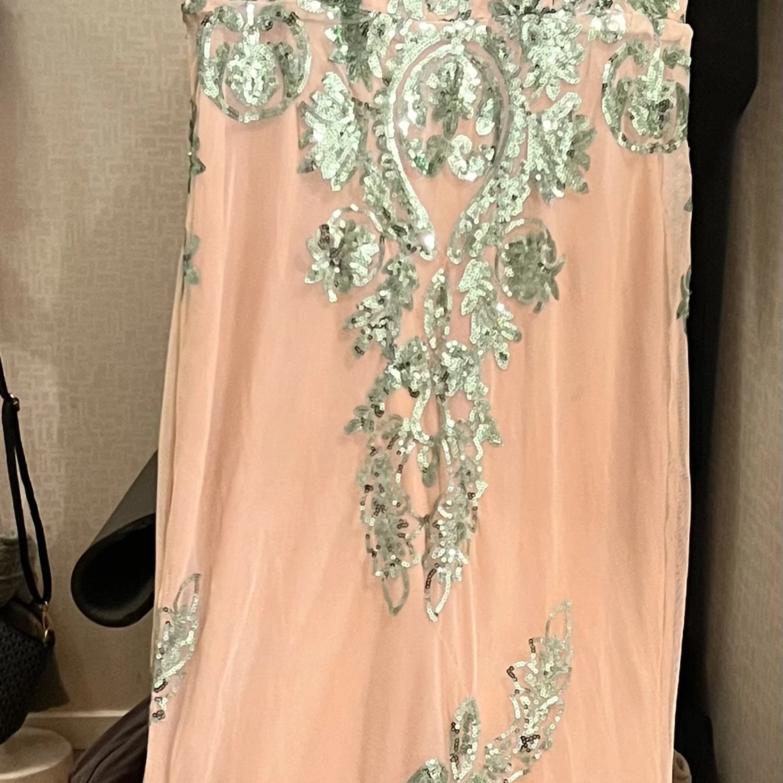 En festklänning som har alldrig använt  - 90