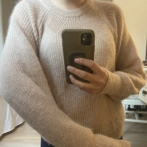 Stickad tröja  - Mysigaste stickade tröjan från Filippa K i 100% mohair❤️‍🩹