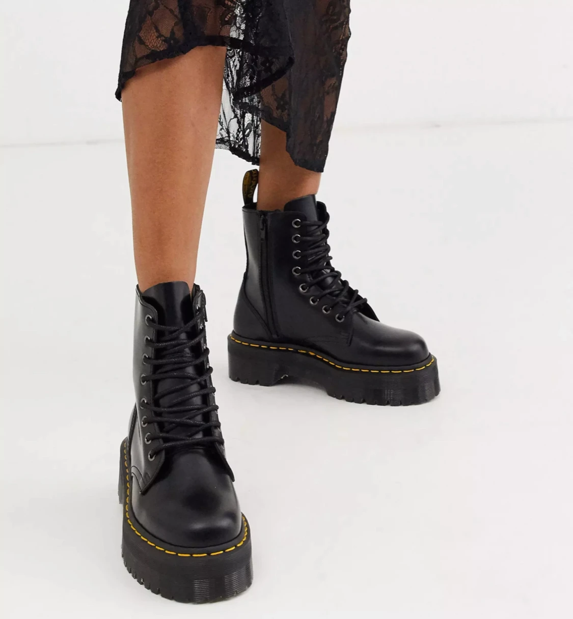 Dr. Martens Jadon Black - 90