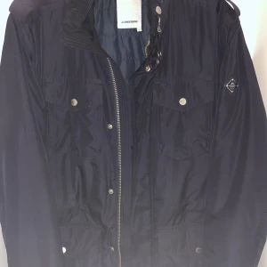 J.Lindberg jacka  - J.Lindberg höstjacka i väldigt bra skick Storlek M 