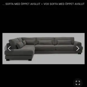 En rejäl soffa för alla stunder,  många vänner rymms i samma uttrymme, jag har haft den sen 2019, då kostade den ca 27k, jag vill sälja den för 11888 kr, pris kan diskuteras vid snabb affär 