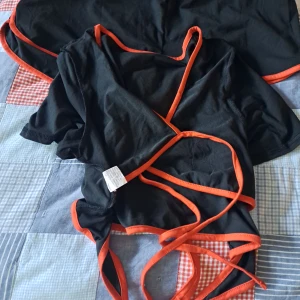 Helt nytt sett shorts och topp - Helt nytt set shorts och topp i stl XL 