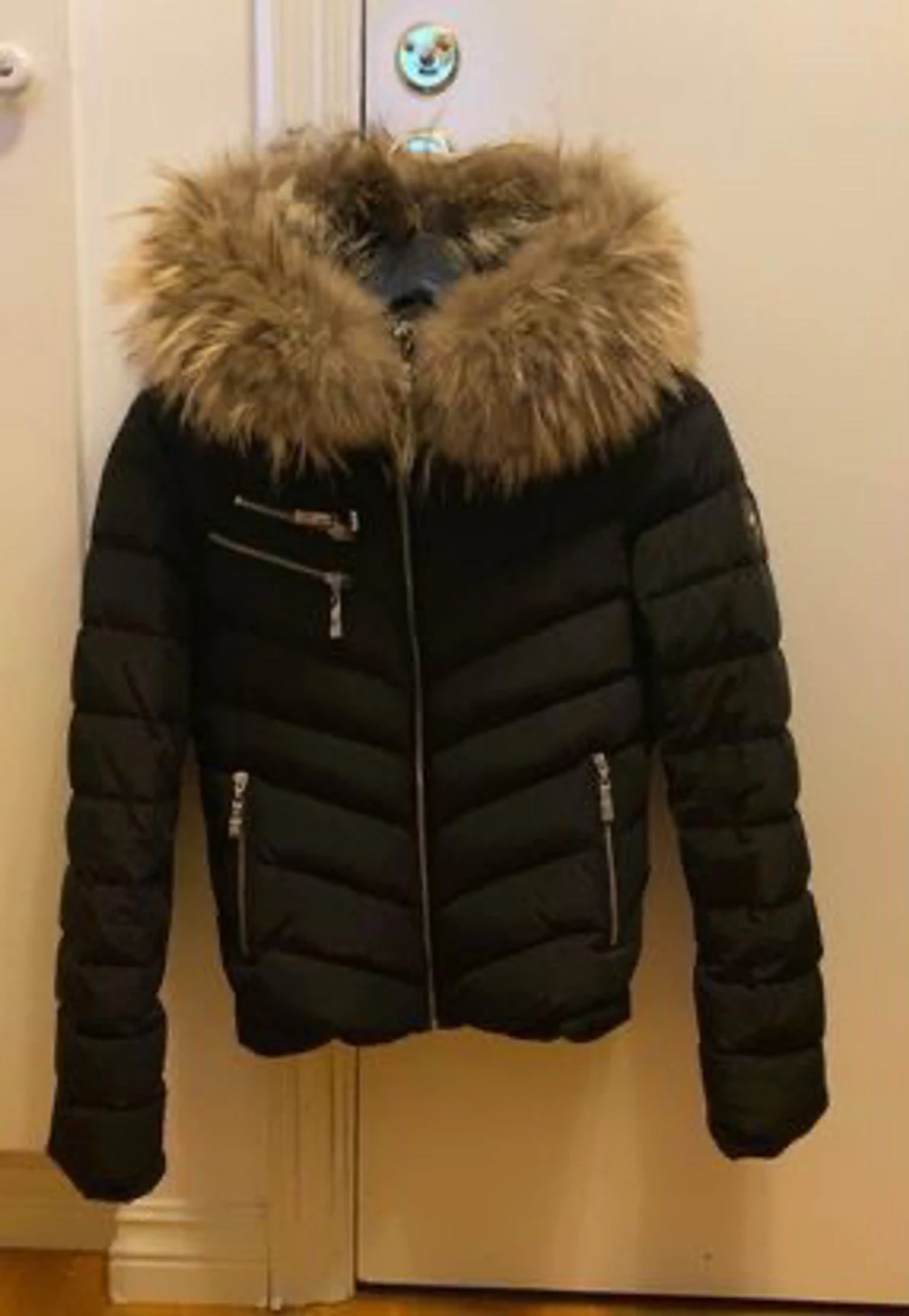 Hollies Chatel silver