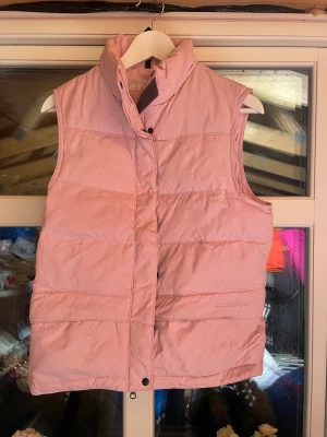 Everest Väst - Fint skick, använd några få gånger bara