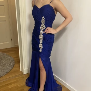 Långklänning  - Storlek 6, passar 36/38