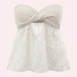 Topp - Säljer nu min helt nya topp då den var lite för stor för mig😕Den är endast testad en gång🥰 skriv för fler bilder, och pris kan självklart diskuteras🥰