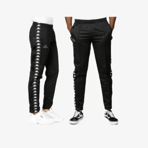 Kappa Pants Astoria Snap Banda - Kappa Pants Astoria Snap Banda Svarta. Oanvända. Säljs eftersom dem är för små för mig och tiden för byte har gått ut.  Nypris 699. Bild lånad från internet 