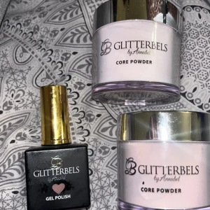Glitterbels puder och gellack - Fick de i jul helt nya, öppen för erbjudanden + öppen för köp i singular🤍🤍