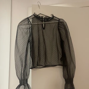 Festlig topp - Festlig topp i storlek S/M. 50kr exklusive frakt 🥰