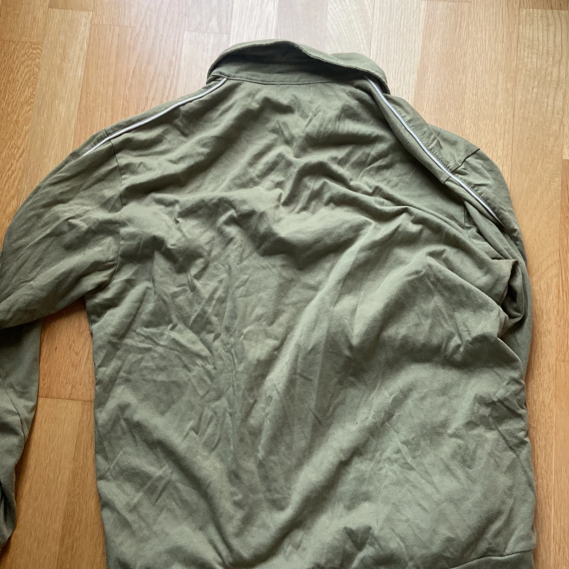 Grön skjortröja - 90