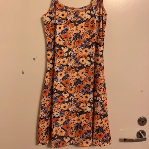 Klänning  - Klänning från h&m