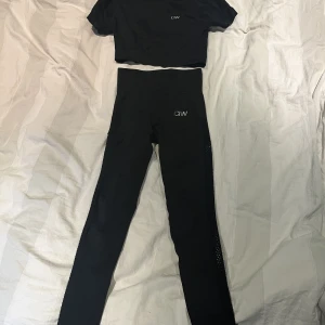 Tränings sett ICIW - Toppen är oanvänd då den är lite för liten 💞 byxorna är använda några gånger 